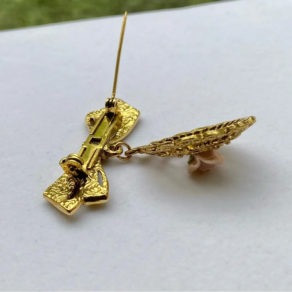 Vintage Goldtone Ribbon Bow with Porcelain Pink Rose Brooch